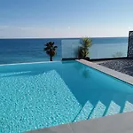 Pearl - Rooftop Pool Seaside *