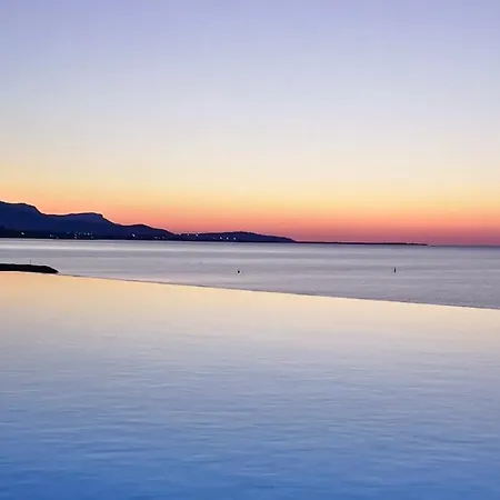 Pearl - Rooftop Pool Seaside Apartamento