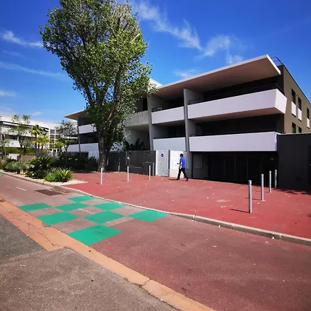 Pearl - Rooftop Pool Seaside *