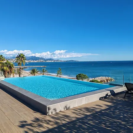 Apartment Pearl - Rooftop Pool Seaside