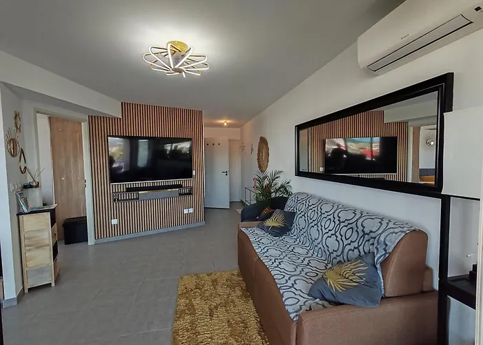 Pearl - Rooftop Pool Seaside Apartment Villeneuve-Loubet